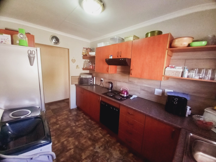 2 Bedroom Property for Sale in Vaalpark Free State